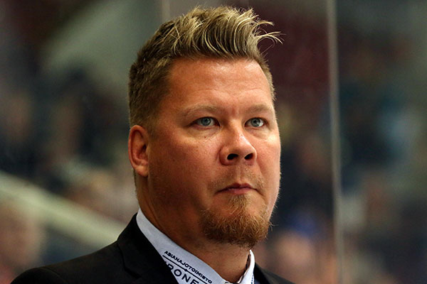 t_TPSKakkosvalmentajaJarnoPikkarainen2015b