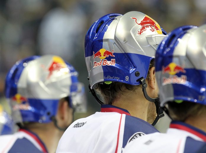 Eisbaeren Berlin v EHC Red Bull Muenchen - DEL