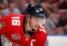 Suomalaislegenda on syrjäytetty! Aleksander Barkov teki seurahistoriaa NHL:ssä