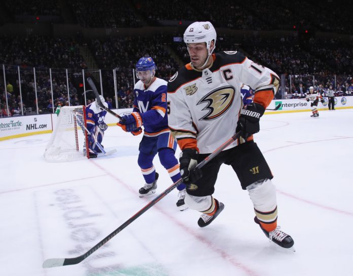 Anaheim Ducks v New York Islanders