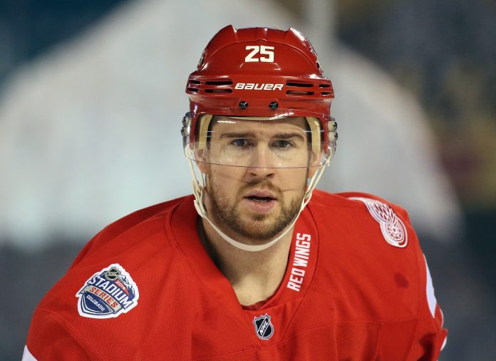 2016 Coors Light Stadium Series - Detroit Red Wings v Colorado Avalanche