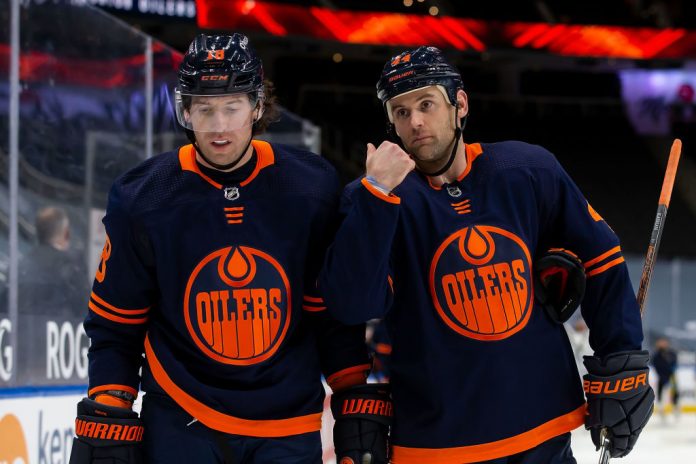 Toronto Maple Leafs v Edmonton Oilers